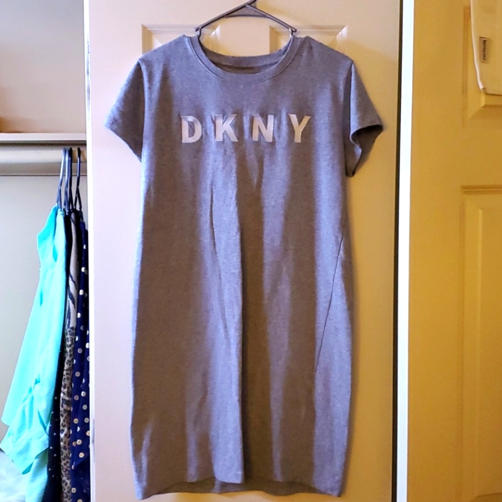 Sporty Casual Grey/ White Dress short Sleeve